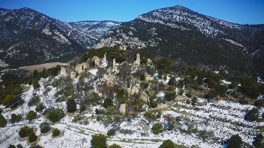© Foto: ORF/Flair Production Im Bild: Die letzten Ausläufer des Winters haben die Provence im Südosten Frankreichs in eine dünne Schneeschicht gehüllt.