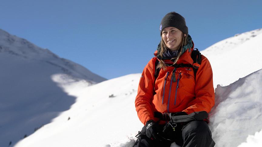 Im Bild: Anna Heuberger (Lawinenprognostikerin).