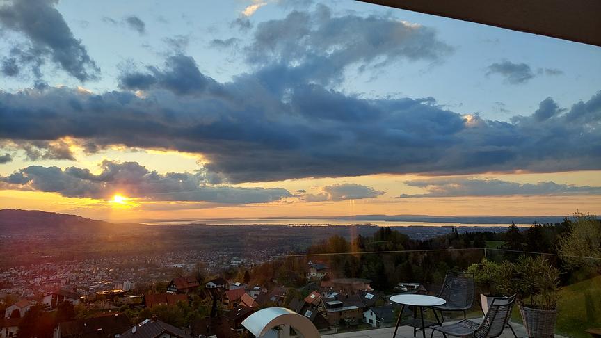 © Monika Winsauer Blick oberhalb von Dornbirn zum Bodensee. (Monika Winsauer)