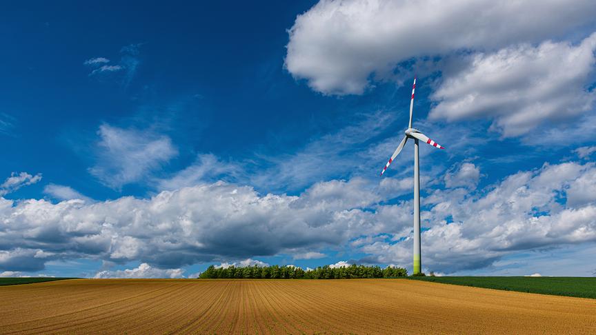 © Johann Schrittwieser Das Foto zeigt ein Windrad in Inning Gemeinde Hürm mit imposanter Wolkenstimmung. (Johann Schrittwieser)
