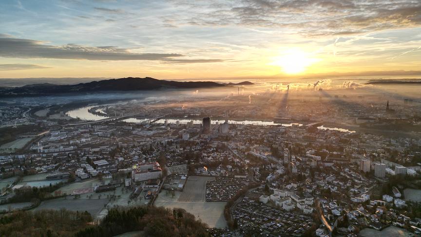 © Wolfgang Fried Sonnenaufgang über Linz - Ausblick vom Pöstlingberg. (Wolfgang Fried)