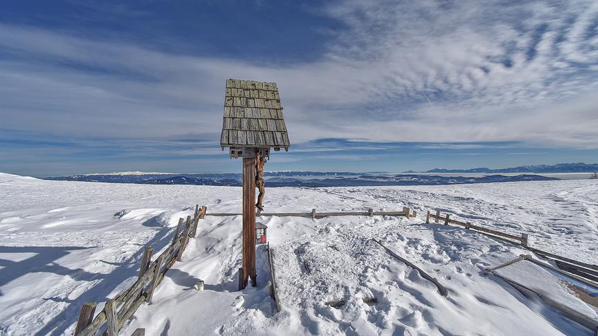 © Lydia Unterrainer Am Hochrindlgebiet - Weißes Kreuz. (Lydia Unterrainer)