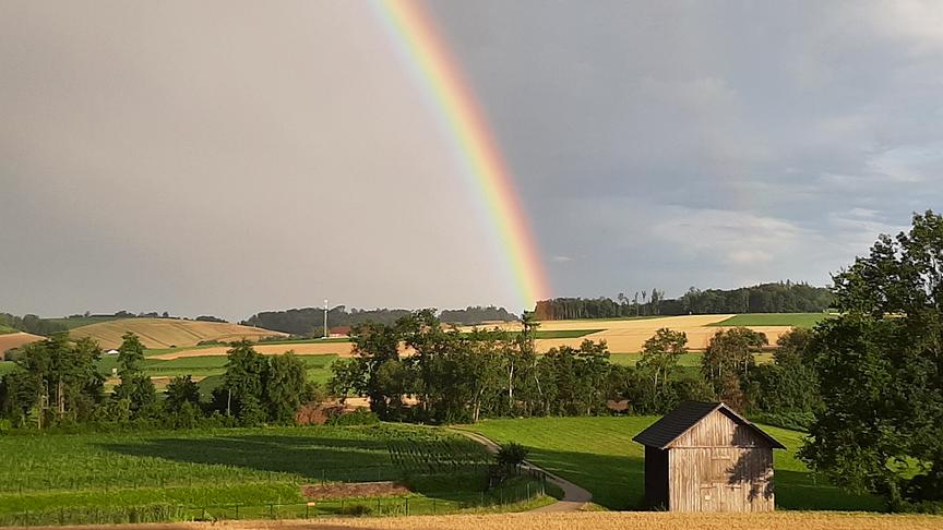 © Renate Pilz Regenbogen über dem Ipfbachtal bei St Florian. (Renate Pilz)