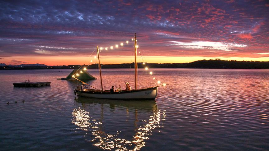 © Emma Sommeregger Prachtvoller Sonnenuntergang heute beim Strandbad Henndorf am Wallersee. (Emma Sommeregger)