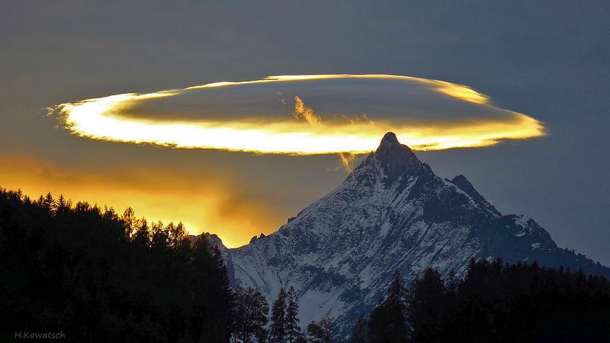 © Hannes Kowatsch Eine Lenticularis-Wolke über der Kammspitze im Ennstal (Hannes Kowatsch)