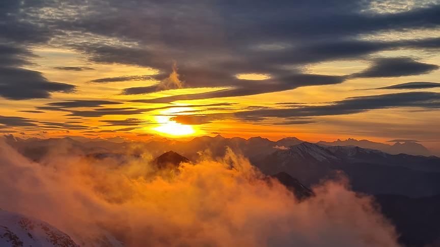 © Markus Lipp Sonnenuntergang vom Eisenerzer Reichenstein aus gesehen. (Markus Lipp)