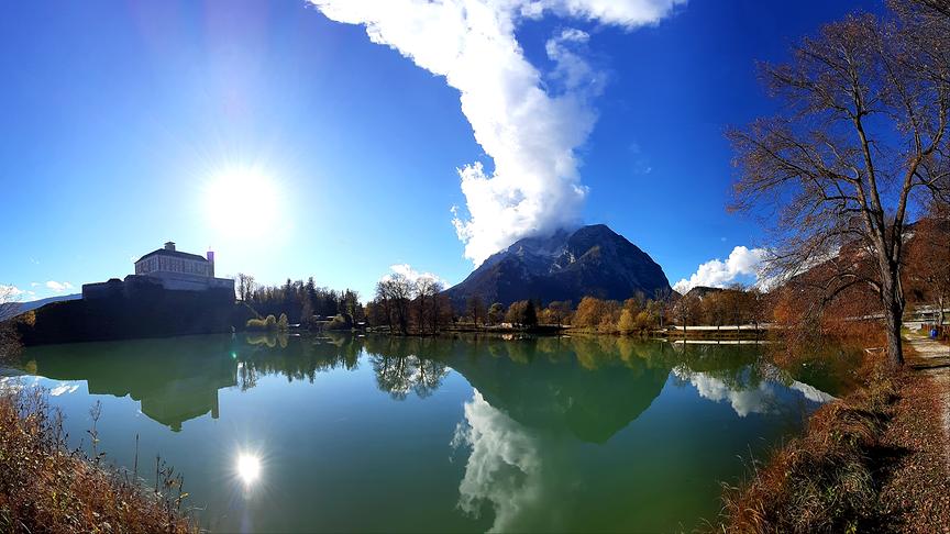 © Andreas Eggmayr Schloss Trautenfels mit Grimming. (Andreas Eggmayr)