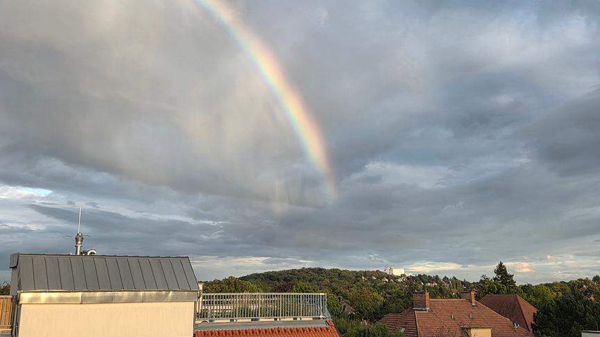 Ein Regenbogen leuchtet über dem Küniglberg!