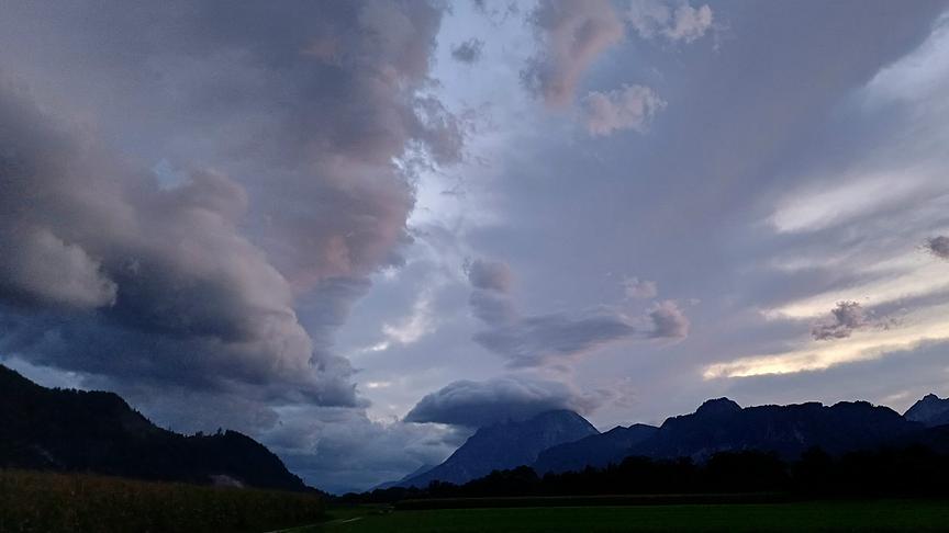 © Gerlinde Ainhirn Wolkenstimmung übern Grimming (Gerlinde Ainhirn)