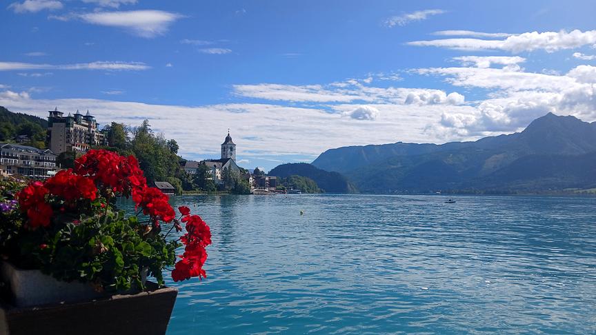 St. Wolfgang am See bei schönem Wetter.