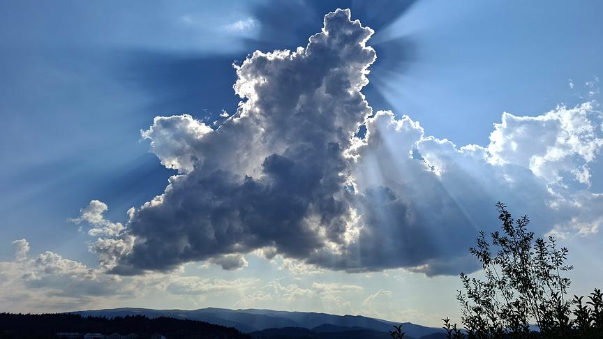 © Foto: Fabian Steiner Himmlische Wolke über der Kuranstalt in Althofen. (Fabian Steiner)