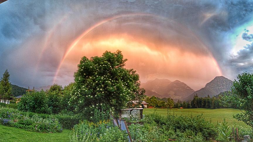 © Claudia Harasser Regenbogen-Wolkenspiel in Fieberbrunn. (Claudia Harasser)