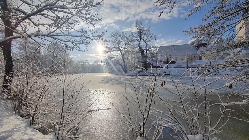 © Michaela Filippitsch Stift Viktring; Winterlandschaft; erste Sonnenstrahlen. (Michaela Filippitsch)