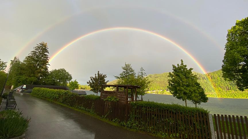 © Gerald Holzmann Doppelter Regenbogen in St. Kanzian am Klopeiner See. Entstanden bei einer Österreichtour mit Wohnmobil. (Gerald Holzmann)