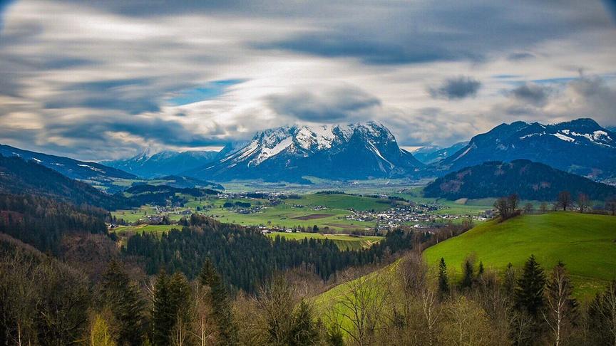 © Siegfried Schlager Tolle Weitsicht in mystischem Glanz ins Ennstal. (Siegfried Schlager)