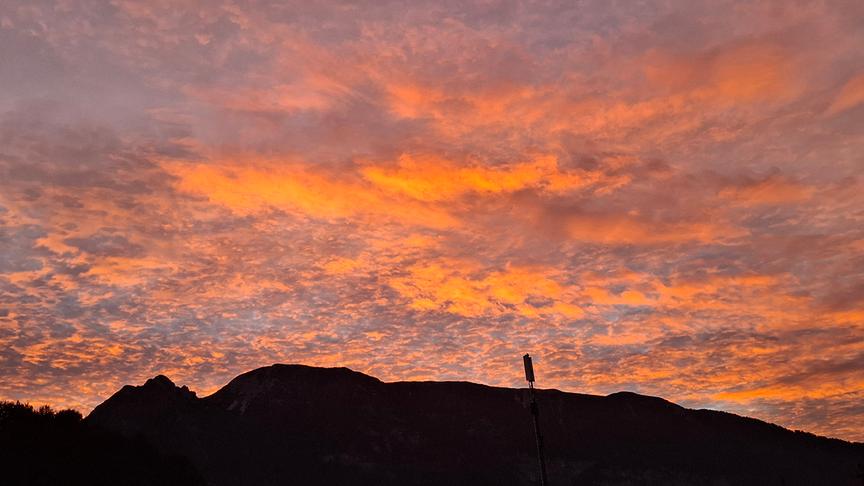 © Marianne Schmaranzer A scheener sunnenaufgong in steeg bei bad goisern (Marianne Schmaranzer)
