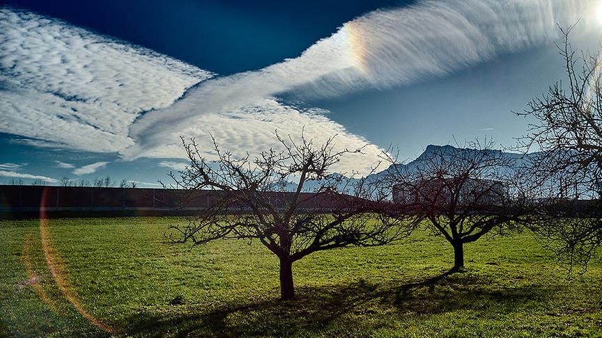 Gewaltige Wolkenkonstellation von der Törringstraße in Lieferung mit Blickrichtung Untersberg. (Franz Heiling)