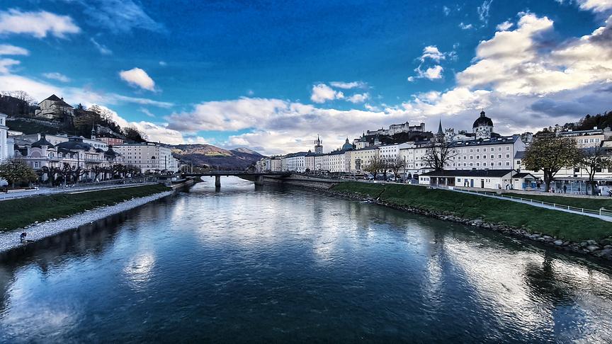 © Doris Stemeseder Spiegelung - Stadt Salzburg. (Doris Stemeseder)