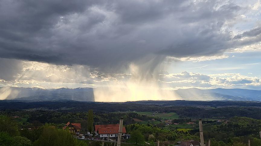 © Jasmin Albrecher Ich habe es von Kitzeck im Sausal aufgenommen in Richtung Deutschlandsberg. Ich hab so etwas no nie zuvor gesehn und war total begeistert! (Jasmin Albrecher)