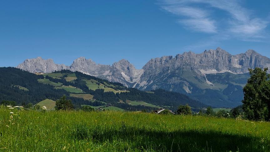 © Martina Ampferer Traumhaftes Kaiser Panorama, am Radweg zum Schwarzsee (Martina Ampferer)