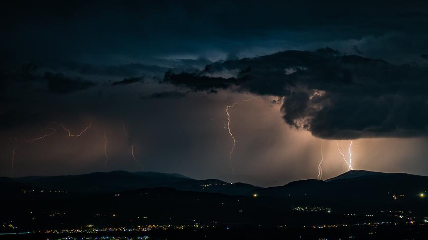 © Harald Haselsteiner Gewitter im Mostviertel über Amstetten. (Harald Haselsteiner)
