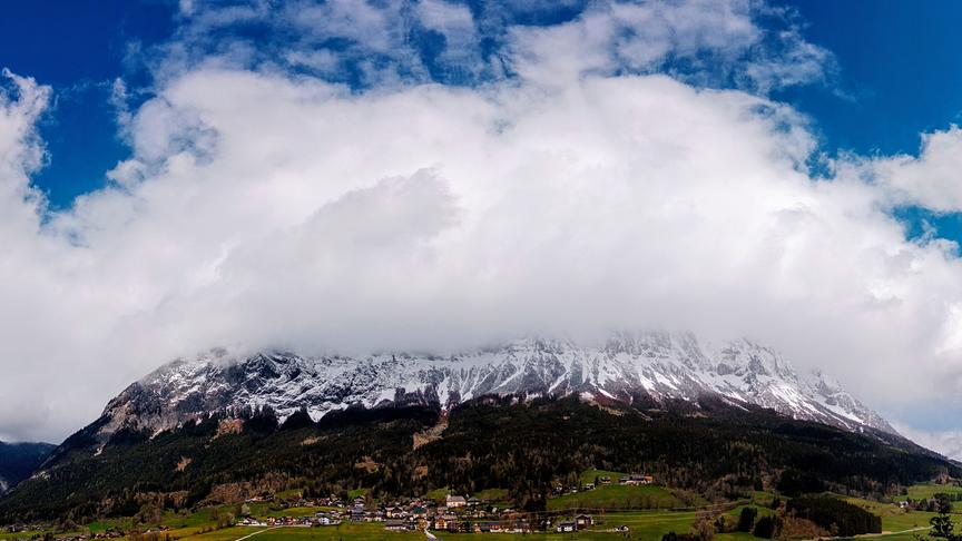 © Andreas Eggmayr Sankt Martin am Grimming mit Grimming. (Andreas Eggmayr)