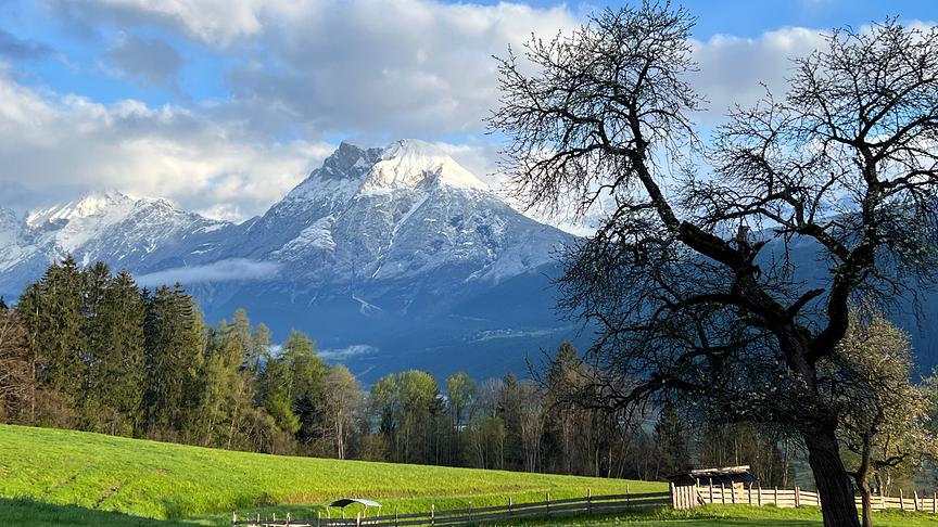 © Barbara Dejakum Habe heute bei meinem täglichen Morgenspaziergang die hohe Munde, welche bei 6410 Telfs über das Inntal thront, festgehalten! Ich bin immer wieder begeistert von diesem imposanten Berg! (Barbara Dejakum)