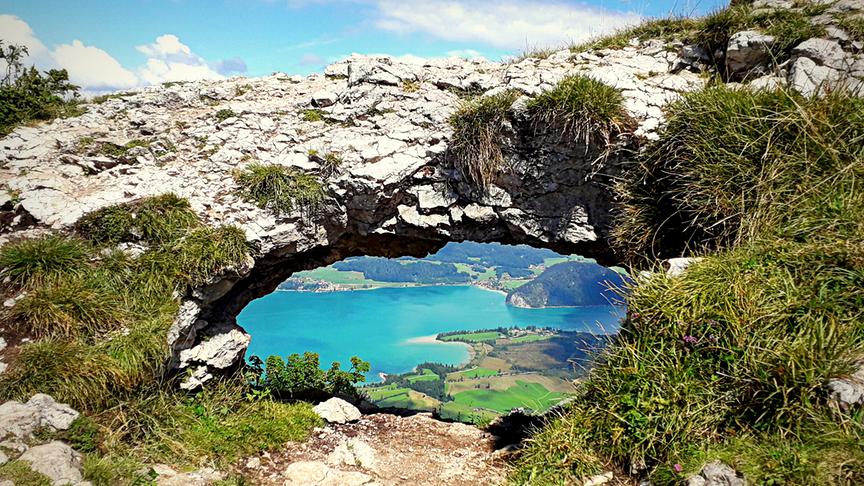 © Christa Katharina Dallinger Bleckwandfenster - Blick zum Wolfgangsee hinunter. (Christa Katharina Dallinger)