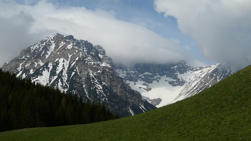 © Ferdinand Mader Der Tiroler Tourismus hat Zukunft - auch ohne Apres Ski - Talende von Obernberg - Tribulaun 2780m. (Ferdinand Mader)