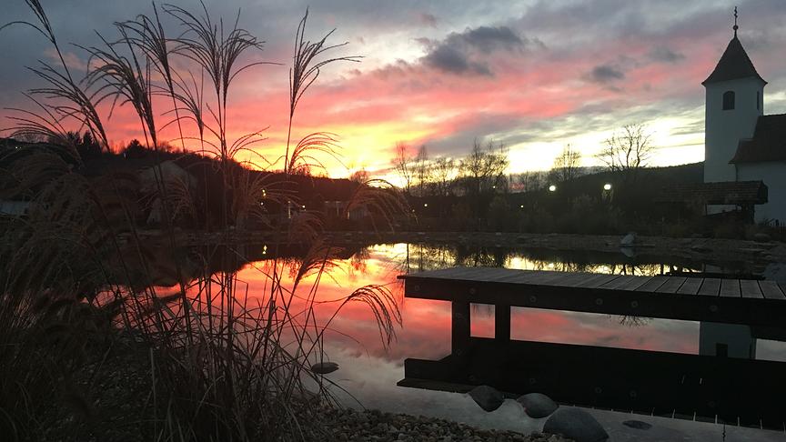 © Anna Grossbauer Malerischer Sonnenuntergang am zweiten Adventsonntag 2018. (Anna Grossbauer)
