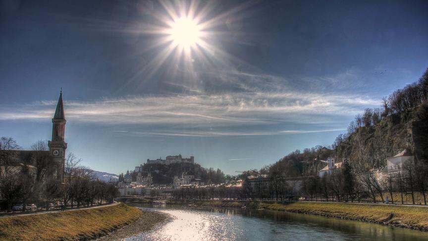 © Emma Sommeregger Fotografiert vom Müllner Steg aus in Richtung Salzburger Altstadt und Festung Hohensalzburg. (Emma Sommeregger)