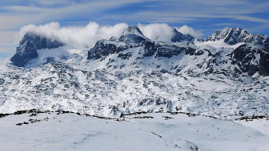 © Dietmar Pirngruber Dachsteinmassiv in aufsteigenden Dunstschwaden. (Dietmar Pirngruber)