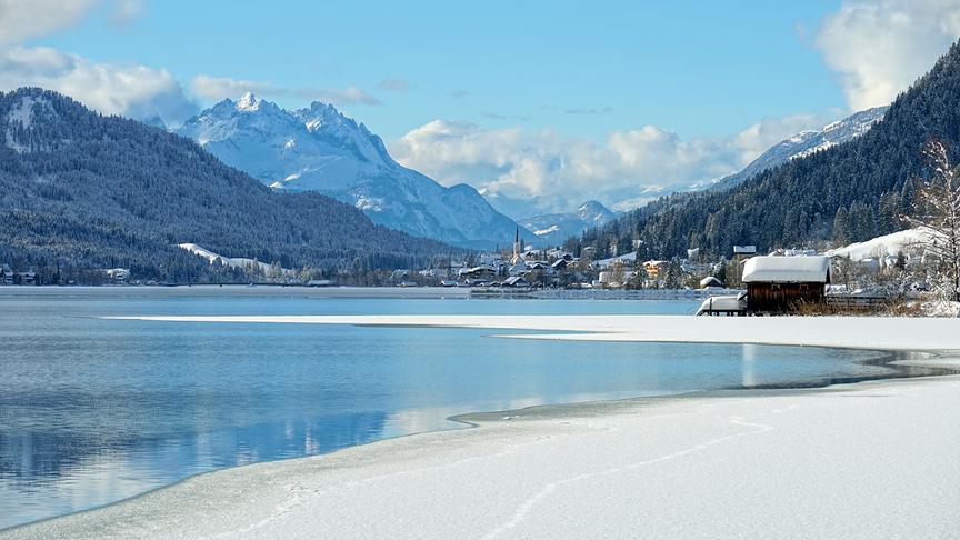 © Annelie Möser Am Weissensee - in seinem östlichen Teil ist er noch nicht zugefroren. (Annelie Möser)