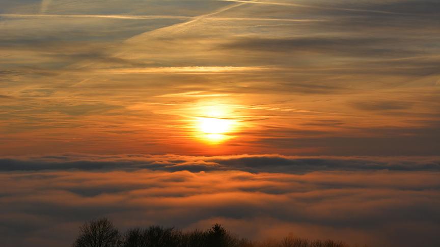 © Franz Bayer Aussicht vom Kirsnerkreuz über Diersbach Richtung Alpen nach Süden. (Franz Bayer)