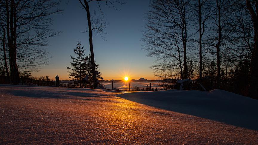 © Nina Ebner : Sonnenuntergang über dem Nebelmeer auf meinem Hausberg mit Blick zum Ötscher. (Nina Ebner)