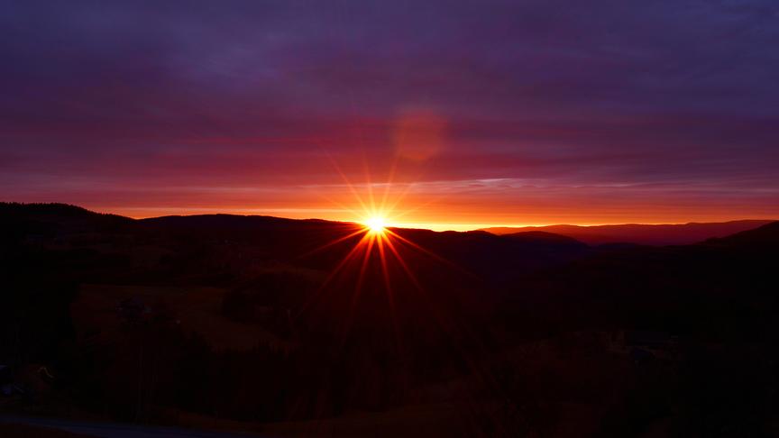 © Thomas Kaiser Sensationeller Sonnenaufgang auf der Soboth an der südsteirischen Grenze. (Thomas Kaiser)