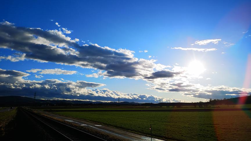 © Aigner Annemarie Durchziehende Wolken im windigen Wieselburg/Erlauf. (Aigner Annemarie)