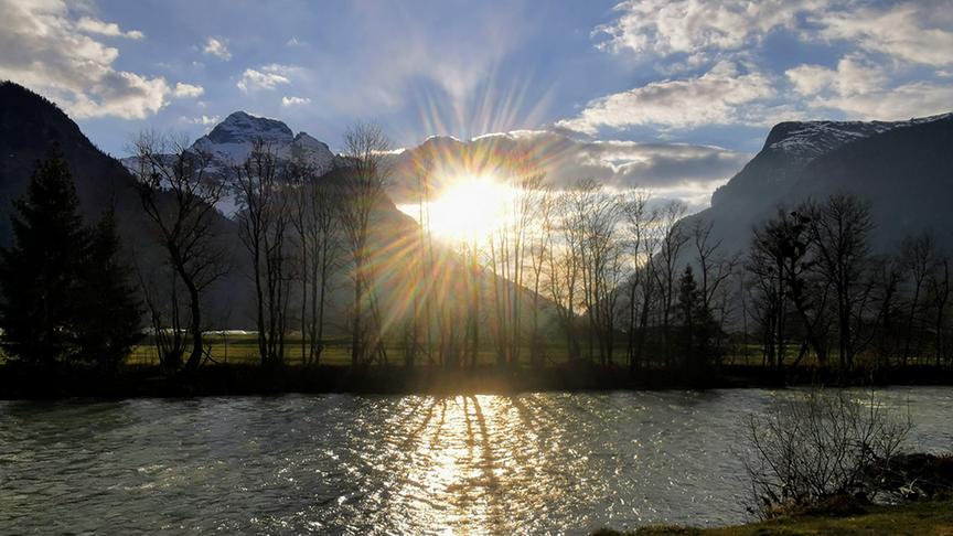 © Georg Ackerer Letzte Sonnenstrahlen des Tages an der Saalach bei Lofer. (Georg Ackerer)