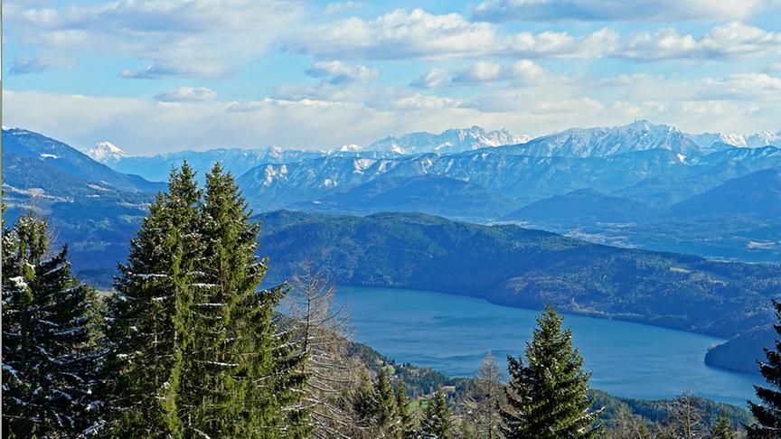 © Annelie Möser Blick über den Millstätter See bis zum Dobratsch und zur Triglavgruppe. (Annelie Möser)