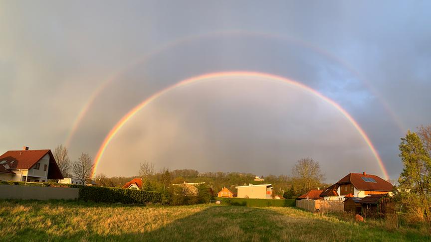 © Ehwallner Robert Doppelter Regenbogen über dem Ortsteil Schauersberg in Thalheim bei Wels. (Ehwallner Robert)