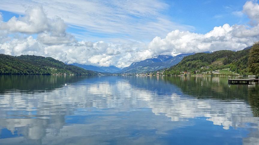 © Annelie Möser Schöne Wolken mit Spiegelung über dem Millstätter See. (Annelie Möser)