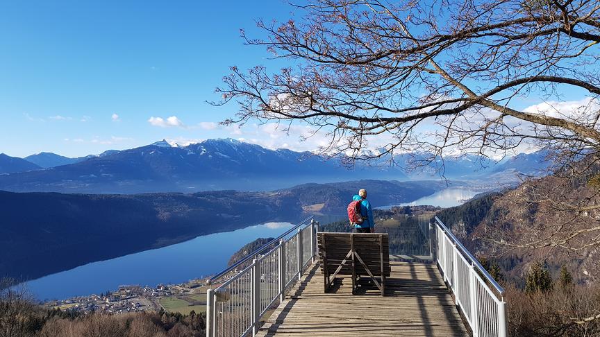 © Caro Guttner Am Sternenbalkon mit herrlichem Blick auf den Millstätter See. (Caro Guttner)