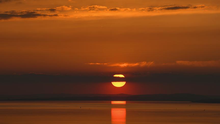© Manfred Gasser Sonnenuntergang über dem Bodensee. (Manfred Gasser)
