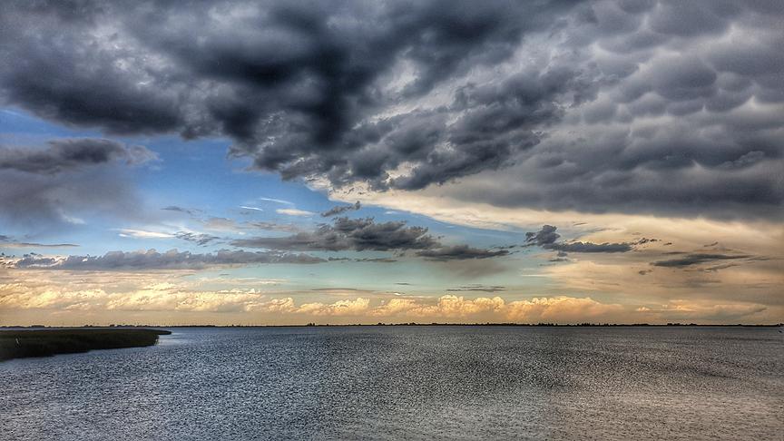 © Manfred Polansky Bedrohliche Gewitterstimmung am Neusiedler See.