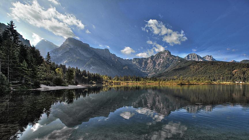© Peter Grill Morgenstimmung am Almsee bei schönem Wetter. (Peter Grill)