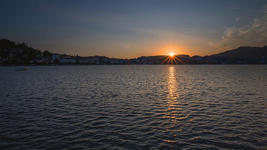 © Peter Hüller Sonnenaufgang über Gmunden. (Peter Hüller)