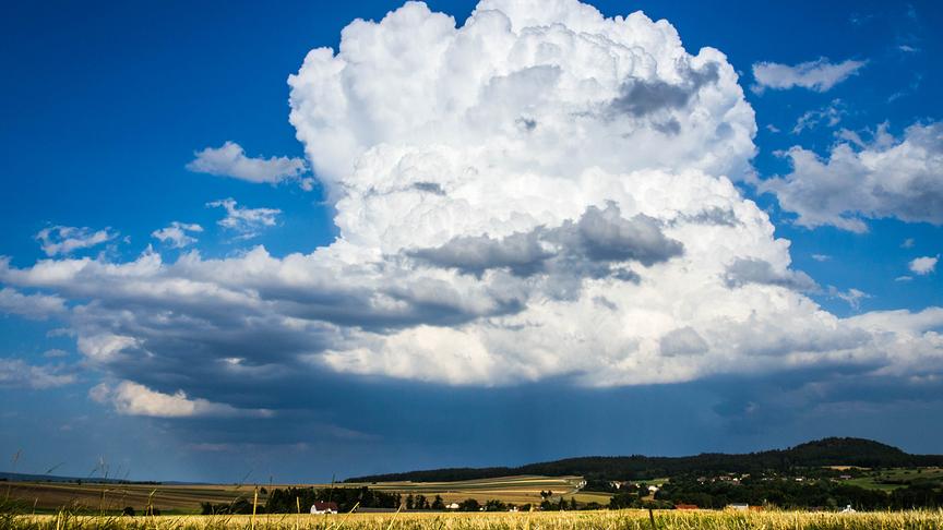 © Sigrid Katletz Niederösterreich, Retzerland, heftiges Gewitter im Anmarsch. (Sigrid Katletz)