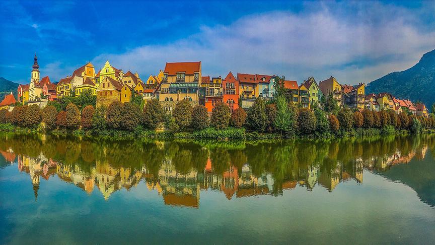 © Siegfried Schlager Faszination Panoramaspiegelung. (Siegfried Schlager)