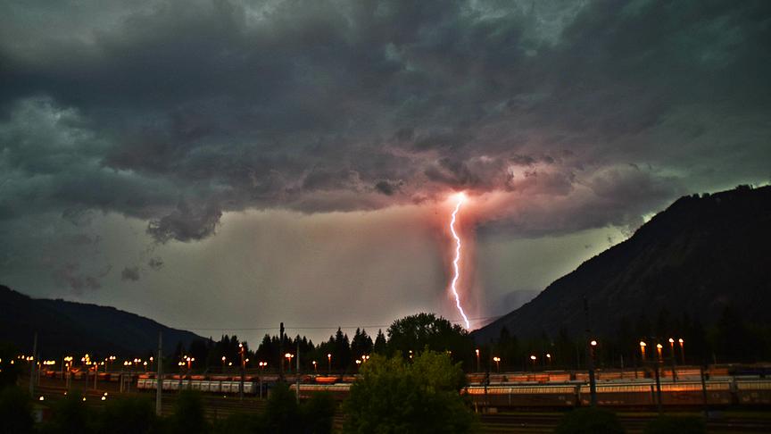 © Ingrid Grossauer Heftige Gewitter über Selzthal & Liezen. (Ingrid Grossauer)