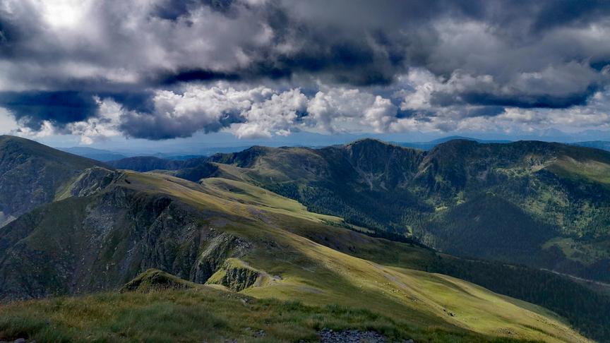 © Tamara Hofer Blick vom Eisenhut, Richtung Bretthöhe, Lattersteig. (Tamara Hofer)